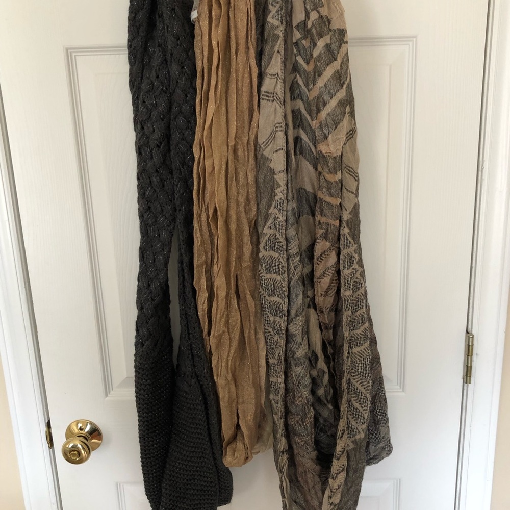 Scarfs! - Picture 2 of 4